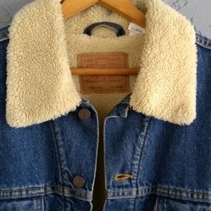 XL Levi's Sherpa Lined Denim Jacket LIKE NEW